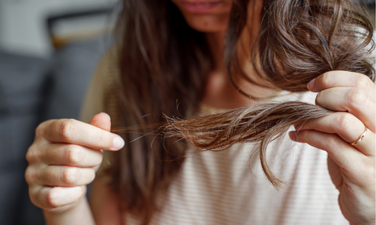 Wechseljahre & Haarausfall: Ursachen verstehen, Tipps anwenden